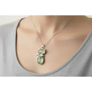 Natural crystal stone cat pendant necklace