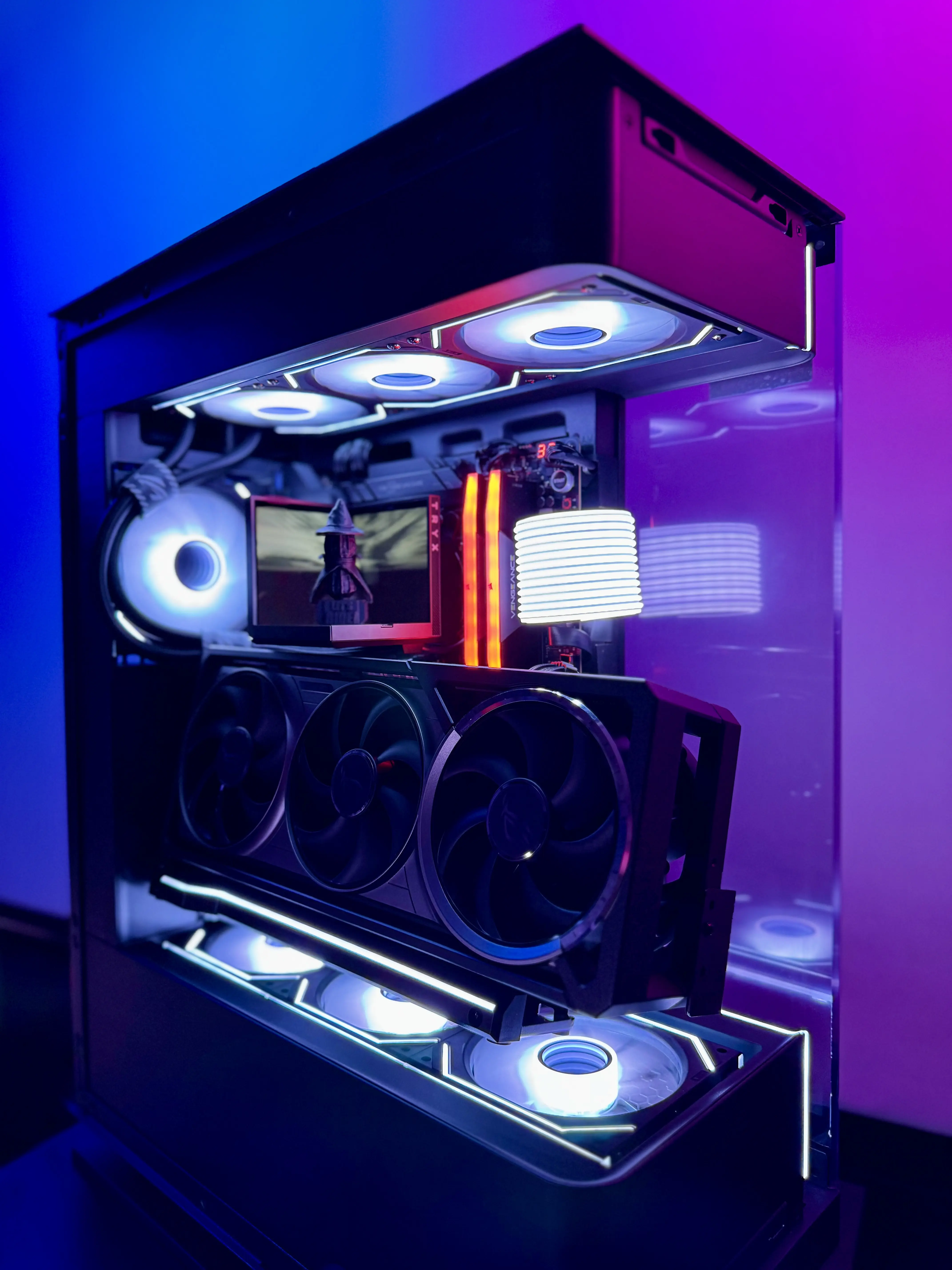SHOOK PC | LEGENDARY GOOP Gaming PC featuring the 9850X3D | ROG Astral ...