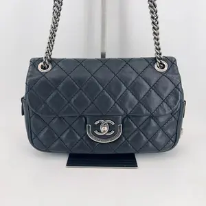 Pre-owned CHANEL leather Crossbody Bags Paris Edinburgh Coco Sporran Flap Bag Quilted Calfskin Medium