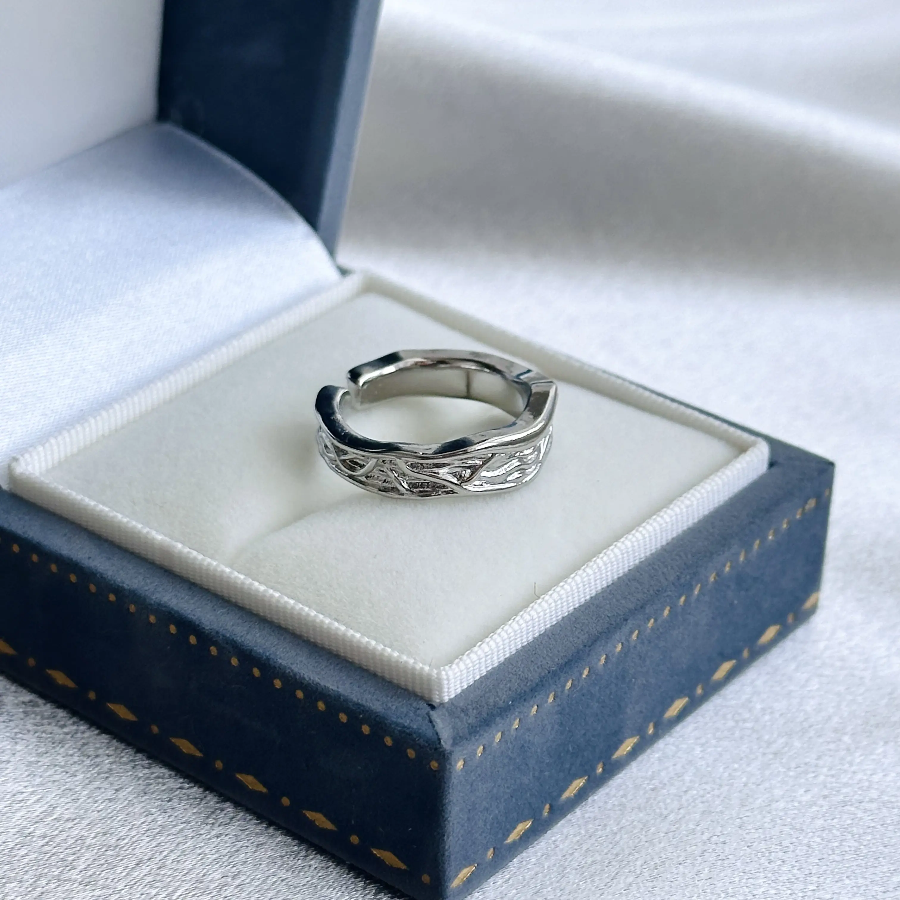 18K Gold Plated Adjustable Wave Ring - Minimalist Open Band with Engraved Vine Pattern, Vintage Stackable Costume Jewelry