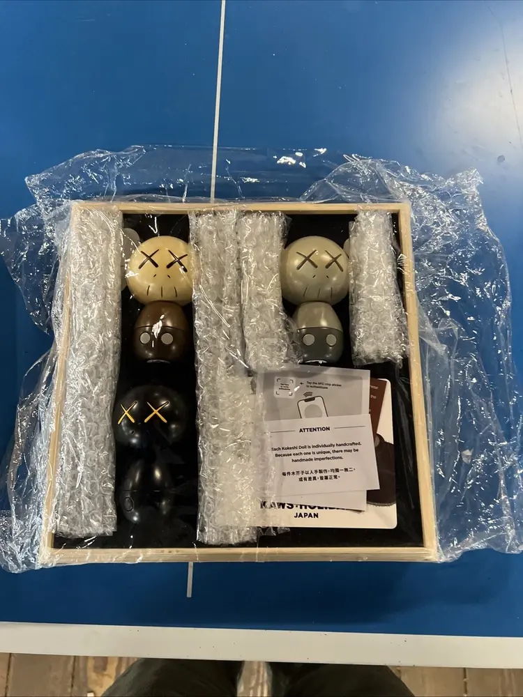 Kaws HOLIDAY JAPAN Limited Wood Kokeshi Doll Set (set Of 3)