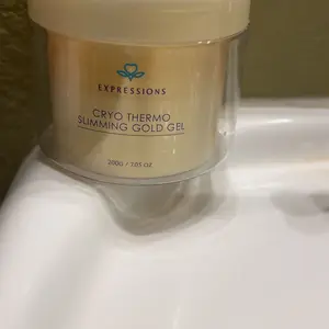 15-Day Fast-Acting Anti Cellulite  Sculpting & Tightening  Burn Gold Massage Cream |  Cryo Thermo Firming Gold Gel for Belly Thigh But & Arm| WELLENESS，Refreshing Formula | Unisex Body Contouring Treatment for Men & Women |200 G