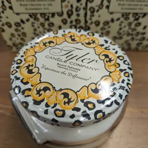 Tyler candle company diva candle 11oz