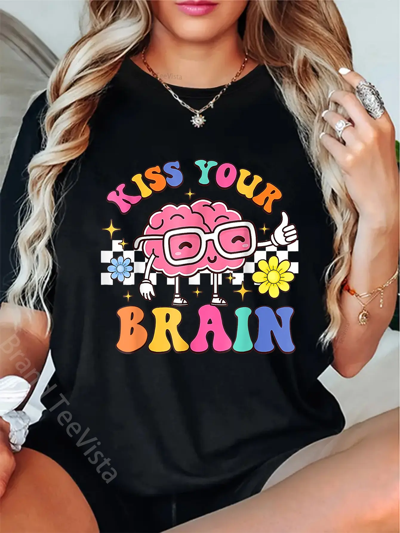 Funny 'Kiss Your Brain' Graphic Tshirt, Unisex Vintage-Style Casual Top in 100% Cotton for Everyday Wear