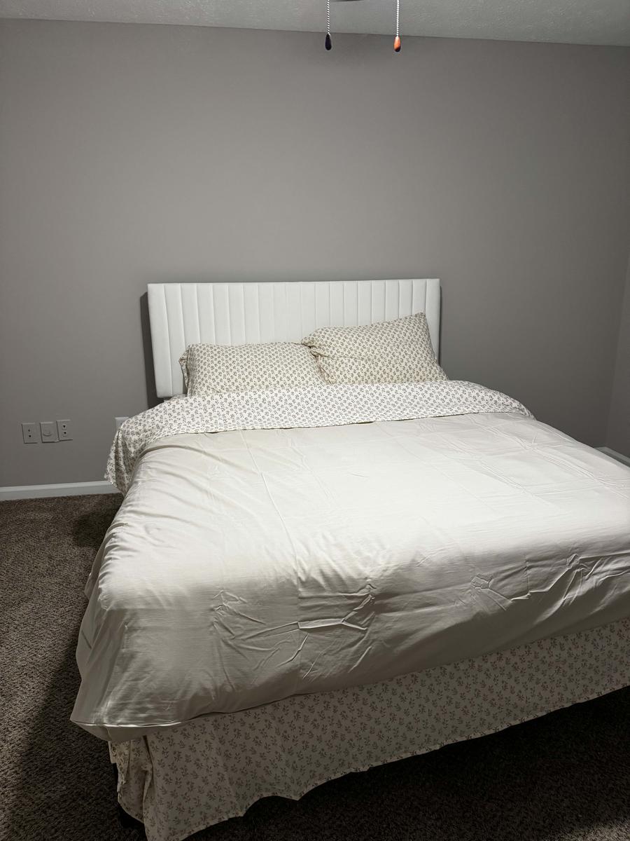 Item: Queen, 12 Inch