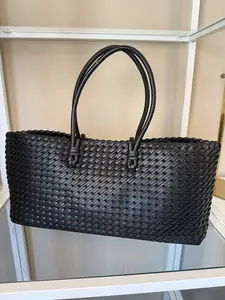 "The Defecto" Handbag