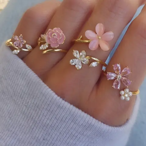 Mother's Day Gift Elegant 4-Piece Rhinestone & Faux Pearl Rings, Perfect Gift for Her, Stylish Jewelry Accessories, Fashion Floral Design Rings, Blooming Floral Accent, Imitation Pearls