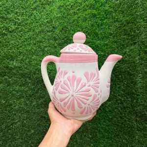 Tetera Relieve Cielito Lindo, Rosa 1.5Lts (Set 1 Piece).