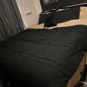 Soft Washed Pleated Bedding Sets with Pintuck Pleated Design, Comforter Set, Extra Softness Premium Microfiber Filling, All Season Lightweight