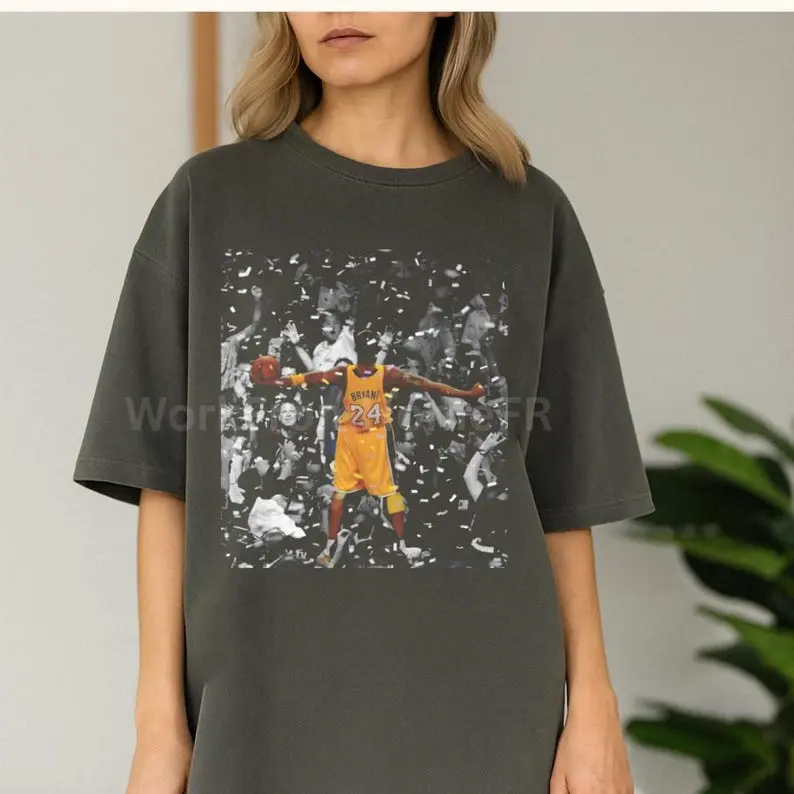 Vintage Basketball Legend Kobe Bryant Comfort Colors 90s Style Shirt Gift for Fans