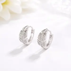 Tulip Moissanite Earrings S925 0.1 CT - Round Cut - Lore Jewelry