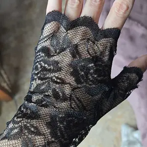 Valentine's Day Proposal Hollow out Floral Lace Fingerless Gloves, Elegant Fashion Gloves for Wedding Party, Casual Elastic Bridal Gloves for Women, Exquisite Jewelry for Birthday Gifts