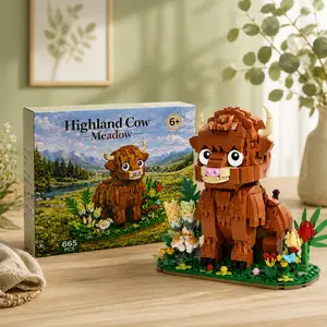 Highland Cow Building Set, 665 PCS Scottish Cattle Brick Figure with Alpine Meadow Display for Animal Model Fans