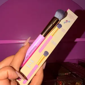 MB 105 concealer Brush