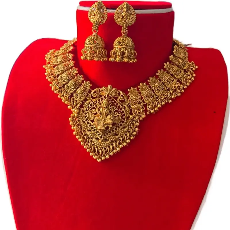 Women's 2-Piece Brass-Tone Temple Coordinated Jewelry Set - Short Necklace with Matching Earrings, Gold-Colored Set Jewelry for Fashion Accessory Enthusiasts, Coordinated Jewelry Sets, Set Jewelry Sets