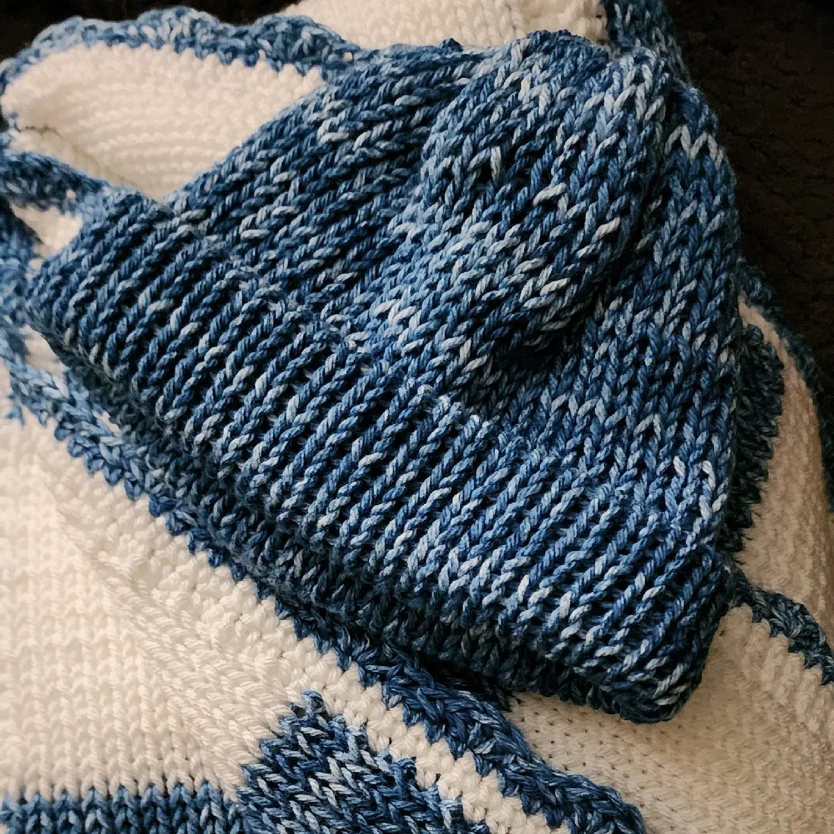 Knitted Baby afghan with hat