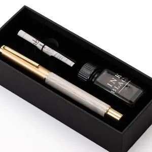 Premium Fountain Pen Gift Set — A Creative Business & Office Signature Pen Gift. This portable set includes a fountain pen and a 15ml bottle of ink, serving as a professional tool for calligraphy practice and signing.
