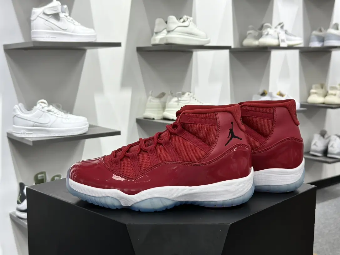 Men High Top Basketball Sneakers Burgundy Red Gloss Patent Leather Upper White Midsole Icy Transparent Rubber Outsole Padded Collar Breathable Lace Up Sport Training Casual Street Shoes