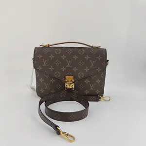 Pre-owned Louis Vuitton Canvas Crossbody Bags Monogram Pochette Metis JV00184 NO1