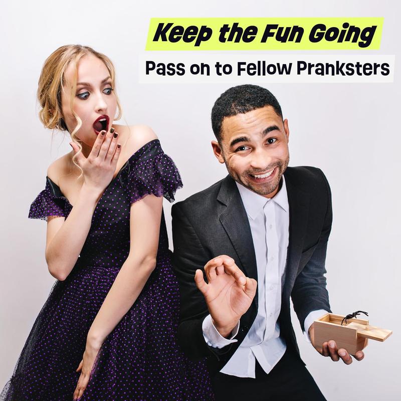 The Original Mini Spider Prank Box - Surprise Wooden Gag Gift with Lifelike Rubber Spider Perfect for Birthday & April Fools Day Pranks Reusable Magic Trick Kit Unisex