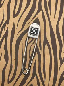 Zipper-Jumbo Safety Pin Keychain Black Dice #5