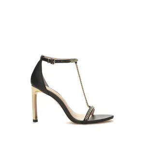 Qiven High Heel in Black