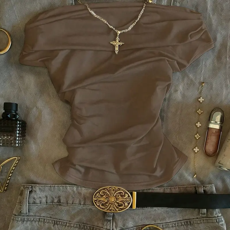 Women's Brown Off-Shoulder Ruched Crop Top, Slim-Fit Short-Sleeve Stretch Streetwear Tee, Y2K Coquette Going-Out Top