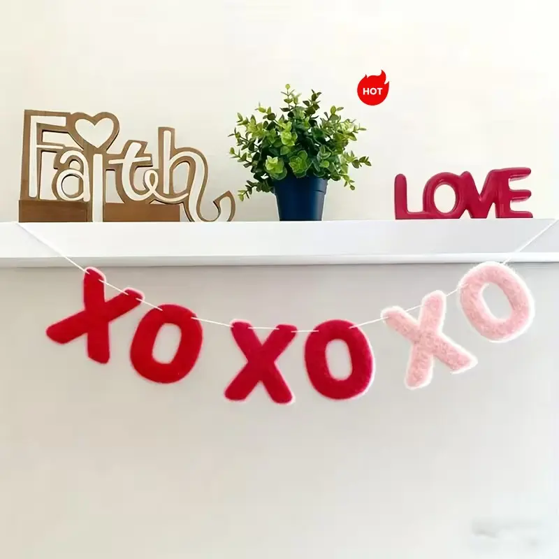 Xo Xo Xo Felt Banner Valentine's Day Decoration Garland, Heart Bunting Banner for Wedding Engagement Photo Prop, Cute Hanging Ornament Home Decor