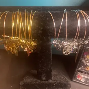 Beauty Charm Bangles