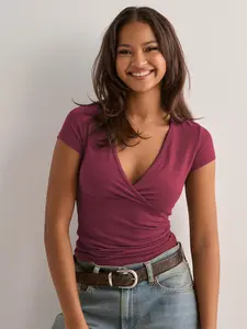 Women's Slim Fit V Neck Tee, Solid Color Design, Perfect for Casual Wear & Daily, Ideal for Everyday Comfort, Womenswear