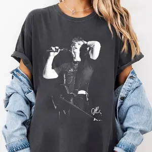 DJ0 Joe Keery Tribute Concert Photo T-Shirt, Retro DJ0 Steve Harrington Inspired Graphic Tee, Vintage Concert Style Fan Shirt, Trendy Gift, For Men, For Women D