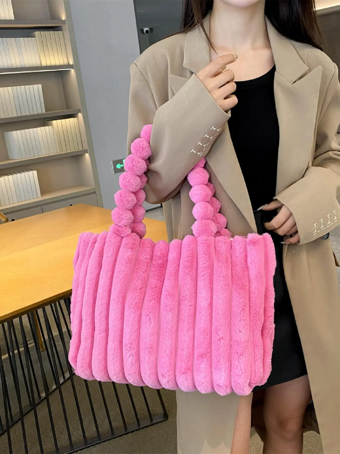 Women's Solid Color Fluffy Tote Bag, Fashionable Large Capacity Shoulder Bag for Daily Commute, Casual Trendy Versatile High-quality Daily Commuting B