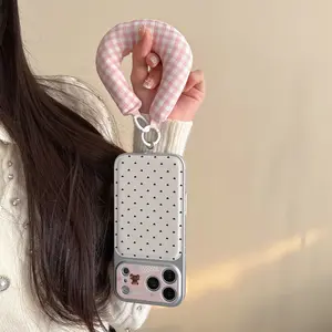 Cute Heart Pattern Phone Case for Apple iPhone Models, Stylish Protective Cover, Trendy Design for Daily Use, Durable Mobile Accessory, Smartphone Casing