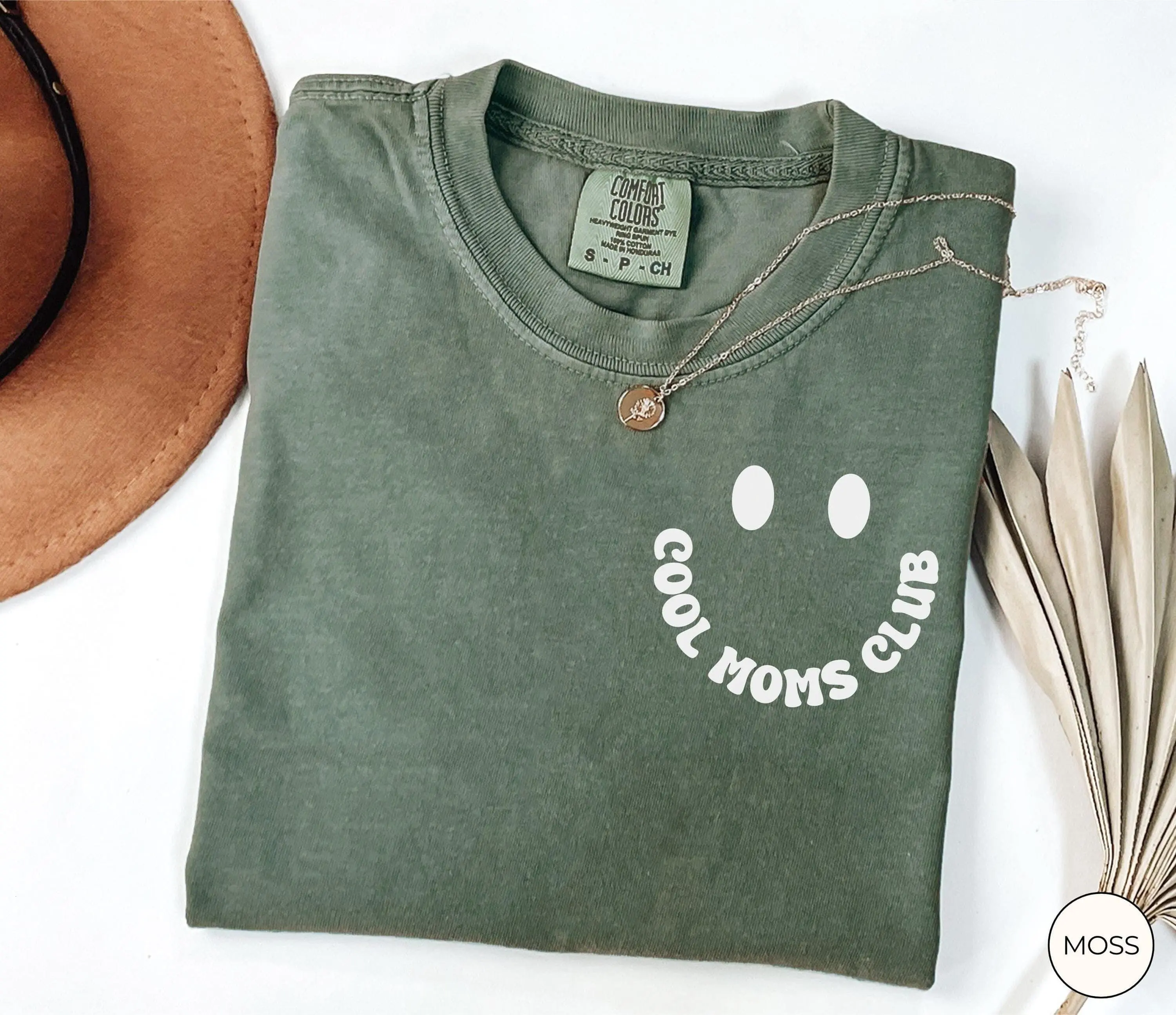 Cool Moms Club Shirt, Comfort Colors Cool Mom T-shirt, Gift for Mom, Mom Birthday Gift, Retro Mom Tee, Best Mom Shirt, Mother's Day Gift