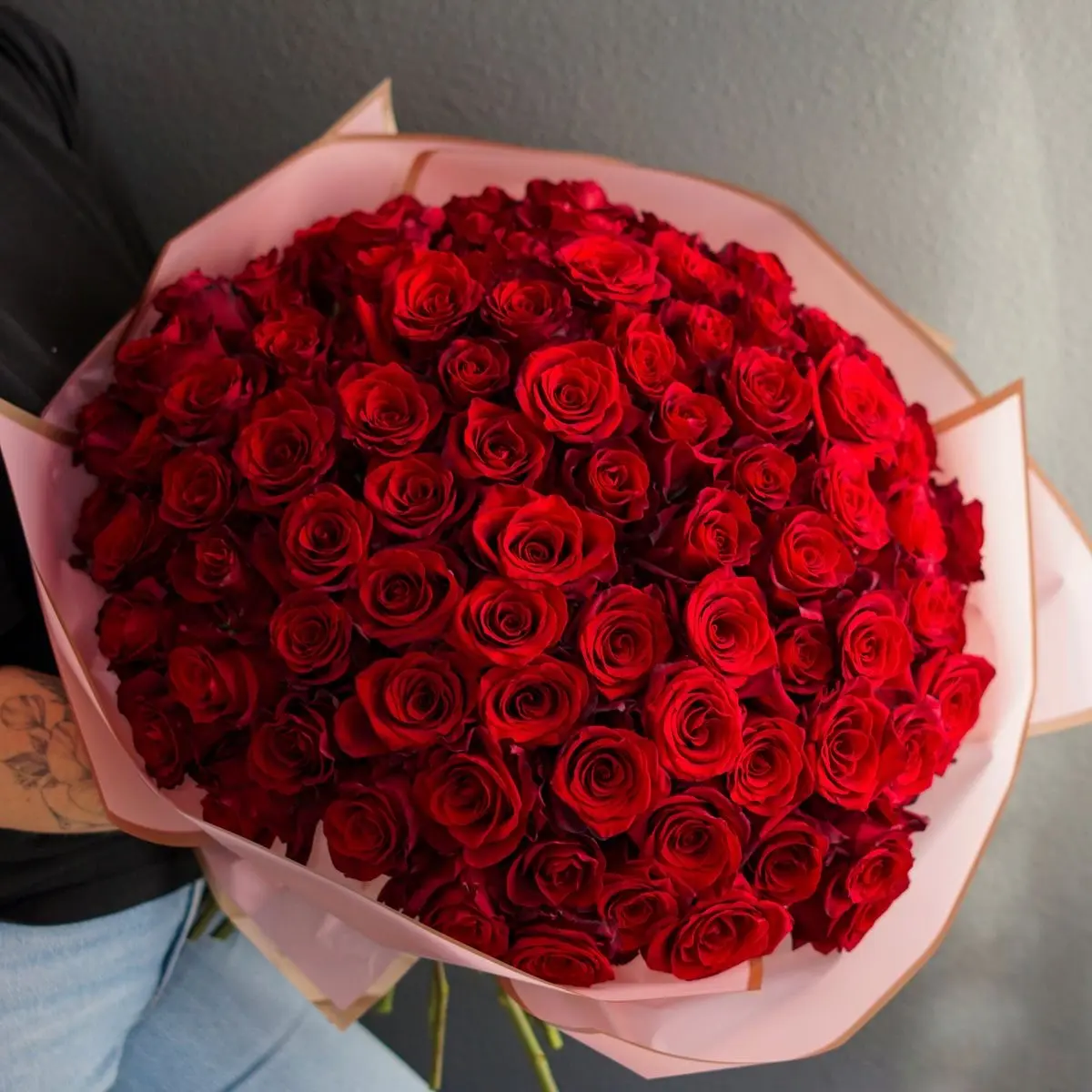Artificial flowers bouquet