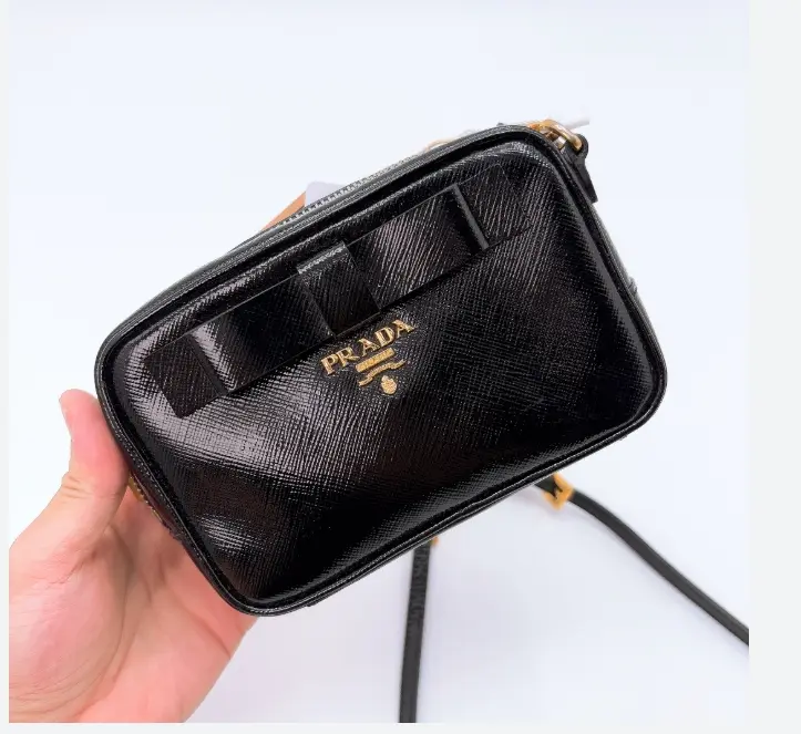 Pre-owned PRADA leather Crossbody Bags Saffiano Mini Camera Crossbody Bag Black
