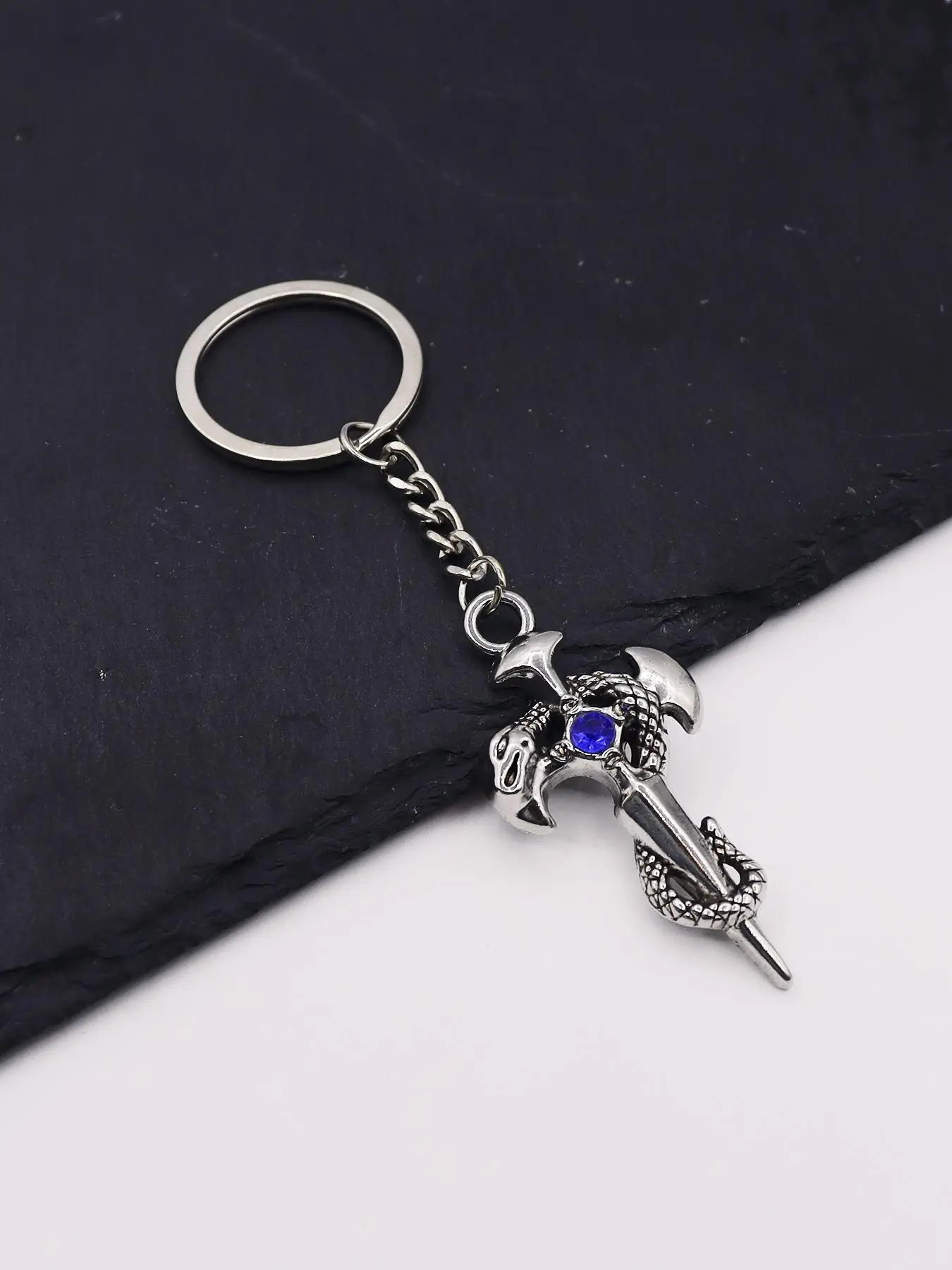 Vintage Snake & Sword Design Keychain, Rhinestone Decor Keychain for Car Keys for Women & Men, Fashion Accessories for Daily Use