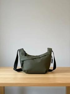 women's fashionable solid color nylon crossbody bag, large capacity zipper everyday versatile shoulder bags, work bag for work & back to school