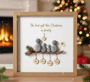 Family of 4 Pebble Art Christmas Gift | Personalized Custom Names Frame | "Best Gift is Family" Xmas Decor | Handmade Gift for Parents