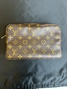 Pre-owned Louis Vuitton COATED CANVAS Toiletry Bags TROUSSE 23 VERY GOOD CONDITION