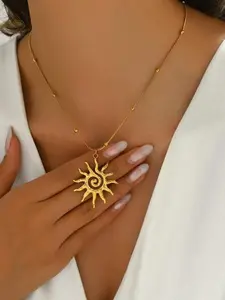 Vintage Sun Totem Pendant Necklace for Women, Stainless Steel Chain Necklace, Fashion Jewelry for Party, Daily Decor, Trendy All-match & Exquisite Jewelry for Birthday Gift