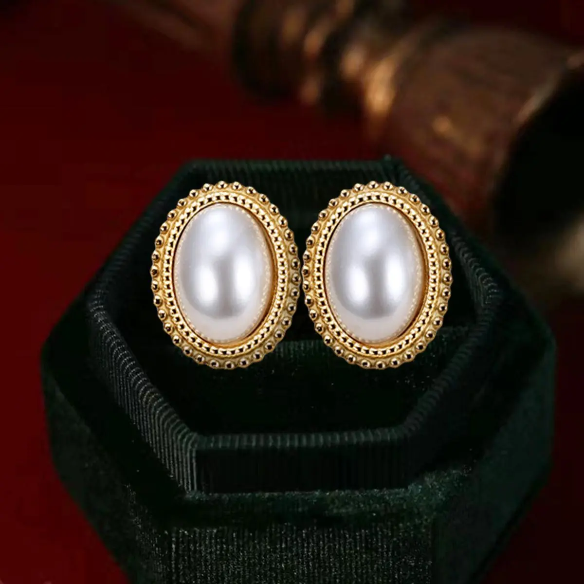 1 Pair Classic Oval Faux Pearls Stainless Steel Stud Earrings - Modern Minimalist Costume Jewelry, Pearl Detailed Earrings, Ideal for Daily Wear and Parties, Adds Elegant Charm, Faux Pearls Earrings