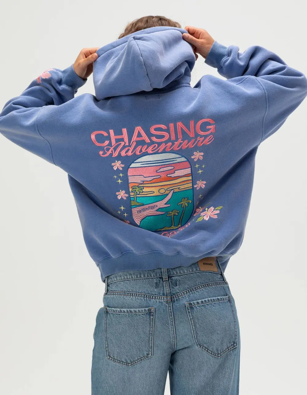 MALIBU SKYYE Chasing Adventure Womens Hoodie