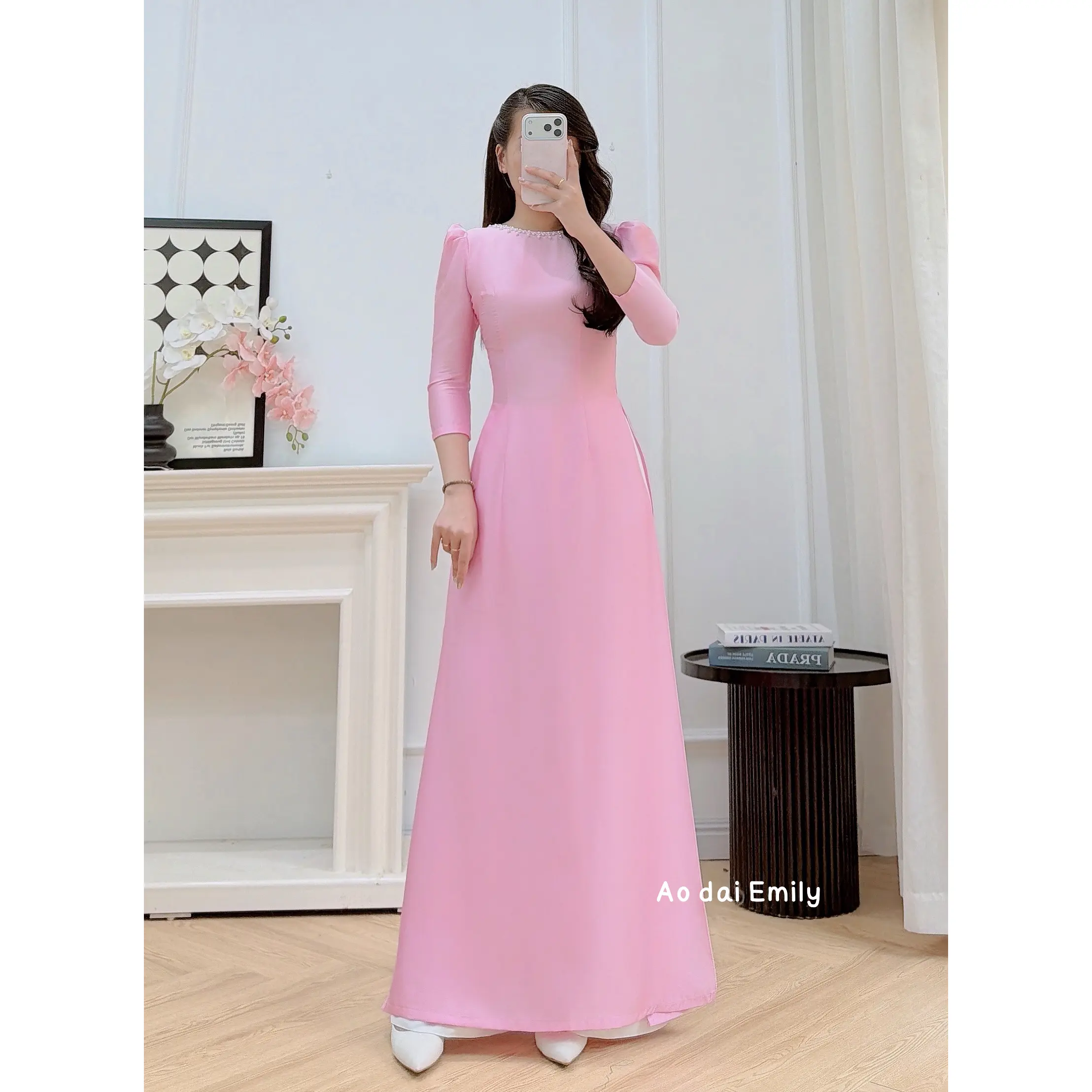Plain traditional Ao dài with pearls collar and puffy sleeves | Rock Purslane