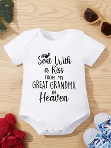 Unisex Newborn Bodysuit - "Sent With a Kiss From My Great Grandma In Heaven" Memorial Angel Heart Graphic, Solid Color Fade-Resistant Newborn Clothes, Ideal Infant Gift Cute