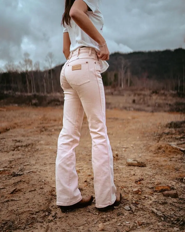 Final Sale ✨Wrangler Megan Seashell Bootcut Women's Jeans