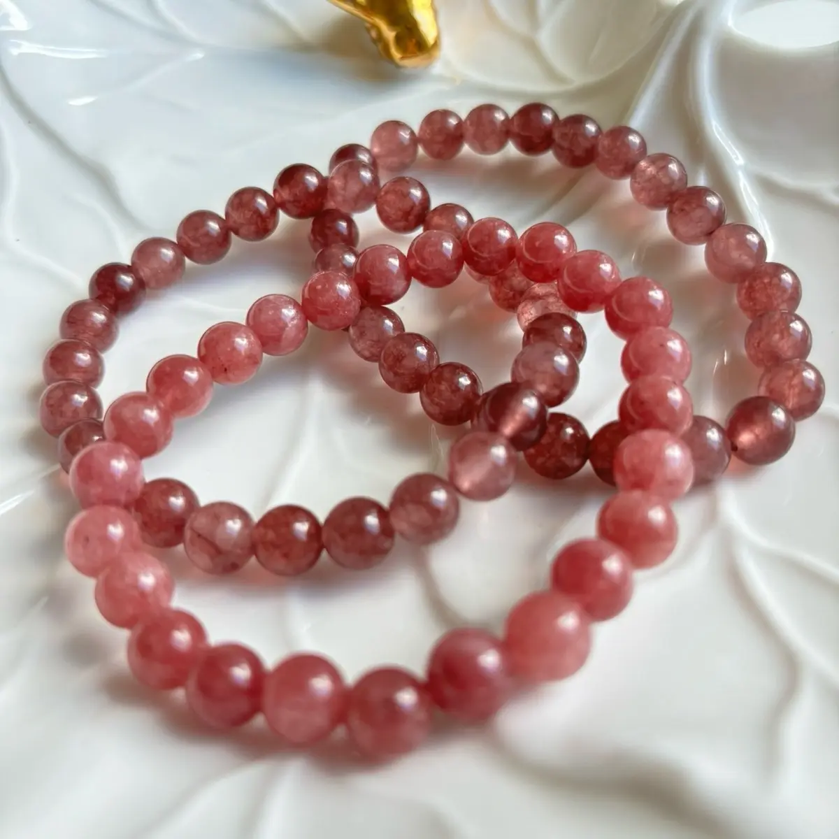 Bracelet Elastis Quartz Stroberi Elegan - Manik Aksesoris Fashion untuk Busana Kasual & Acara Spesial
