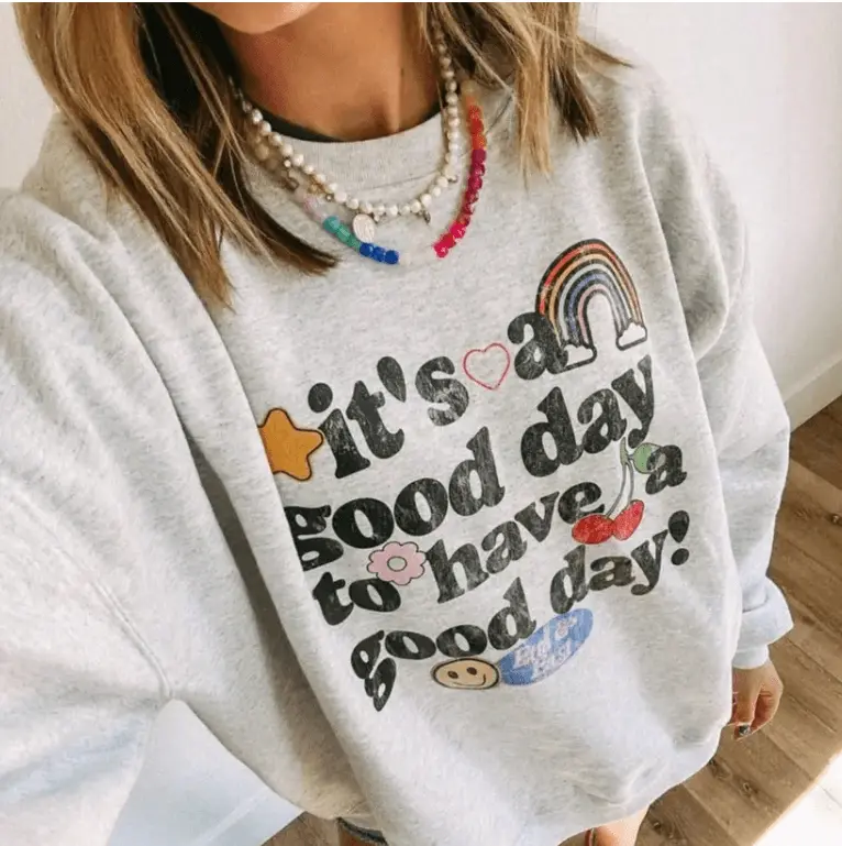 Retro College Graphic Good Day Sweatshirt, It's A Good Day To Have A Good Day Sweater,Positive Quote Pullover,Motivational Crewneck, women outfit,Retro Happy Sweat