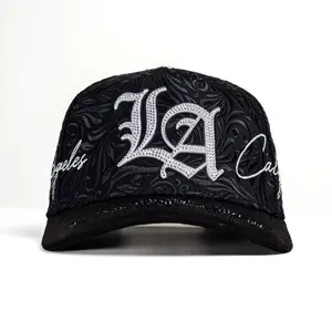 Cali blanco/bl Cap with Gold Embroidery Be Real Without Screwing Anyone Design for Statement Making Black Material Sleek Stylish Look