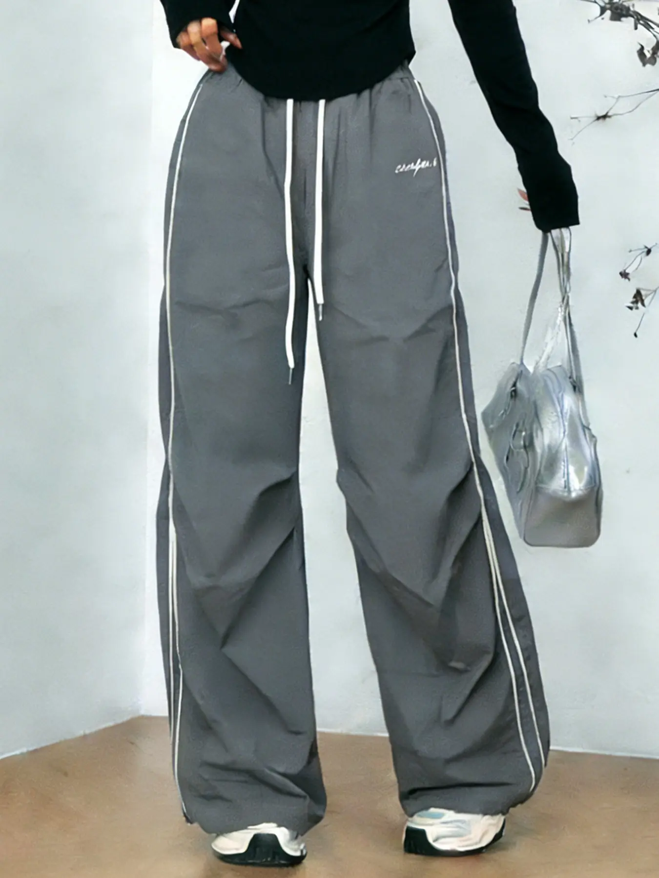 Y2K Baggy Parachute Pants for Women, High Waisted Wide Leg Track Pants with Contrast Piping, Lightweight Quick Dry Trousers, Casual Jogging Pants, 90s Streetwear Cargo Pants for Casual Daily, Gym, Athleisure Style Bottoms